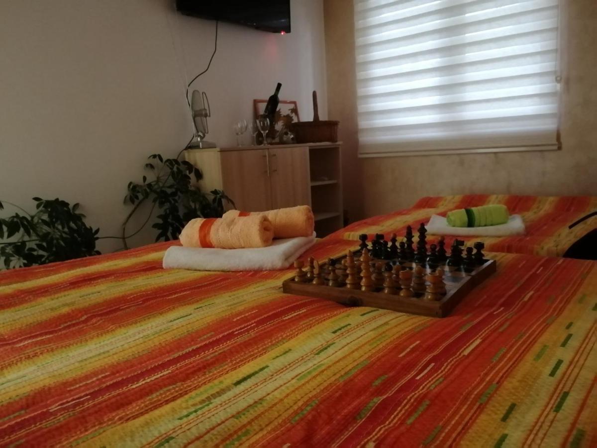 Uzicki-Konaci Apartment Uzice Bagian luar foto