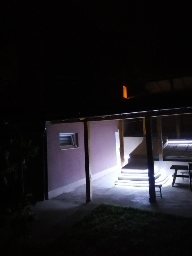 Uzicki-Konaci Apartment Uzice Bagian luar foto